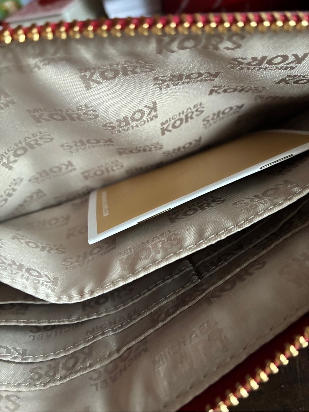 MICHAEL KORS Red Croc-Embossed Wristlet Clutch - Picture 4 of 10